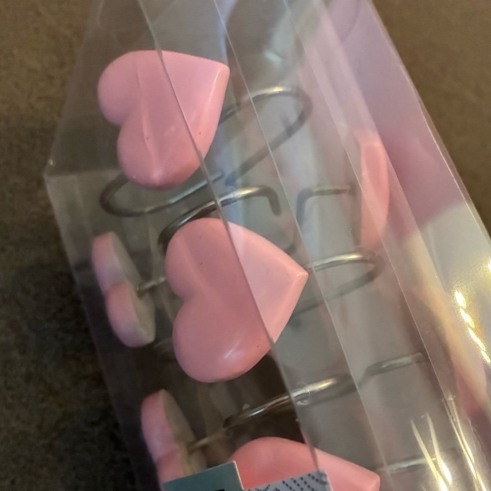 Pink hearts shower curtain hooks set - Picture 3 of 6